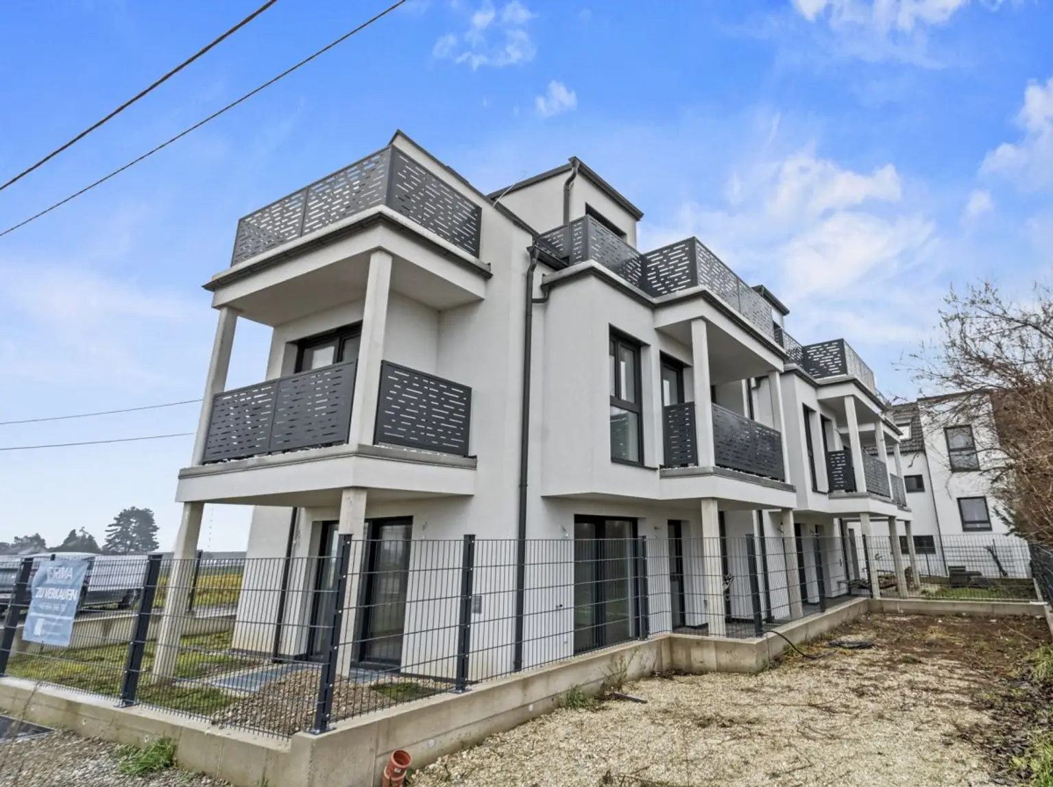 25 | ++ NEU ++ REIHENHAUS mit Balkon, Terrasse und Wohnkeller in NEUESSLING | Prima Service Immobilien