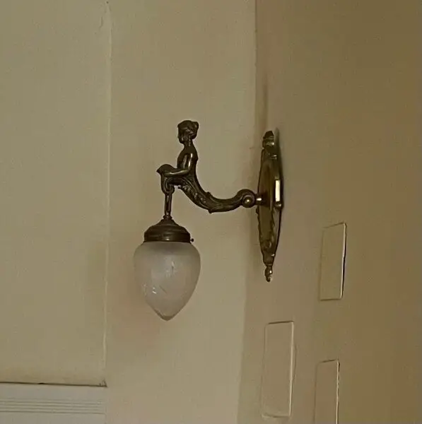 Repräsentatives Altbaubüro mit 2 Balkonen und Blick auf das Stift Klosterneuburg