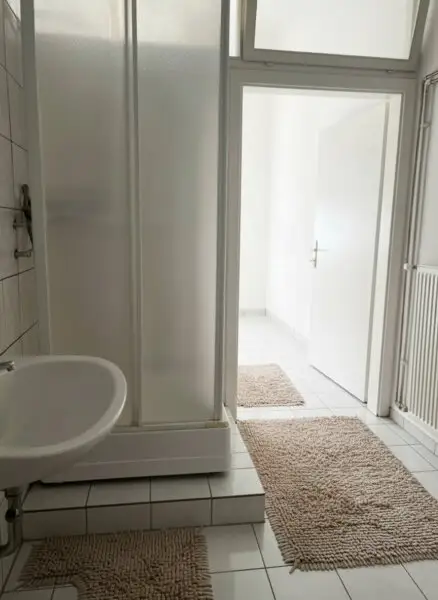 Gemütliche 1,5-Zimmer-Altbauwohnung in zentraler Lage – Ideale Starterwohnung für Studenten und Singles!