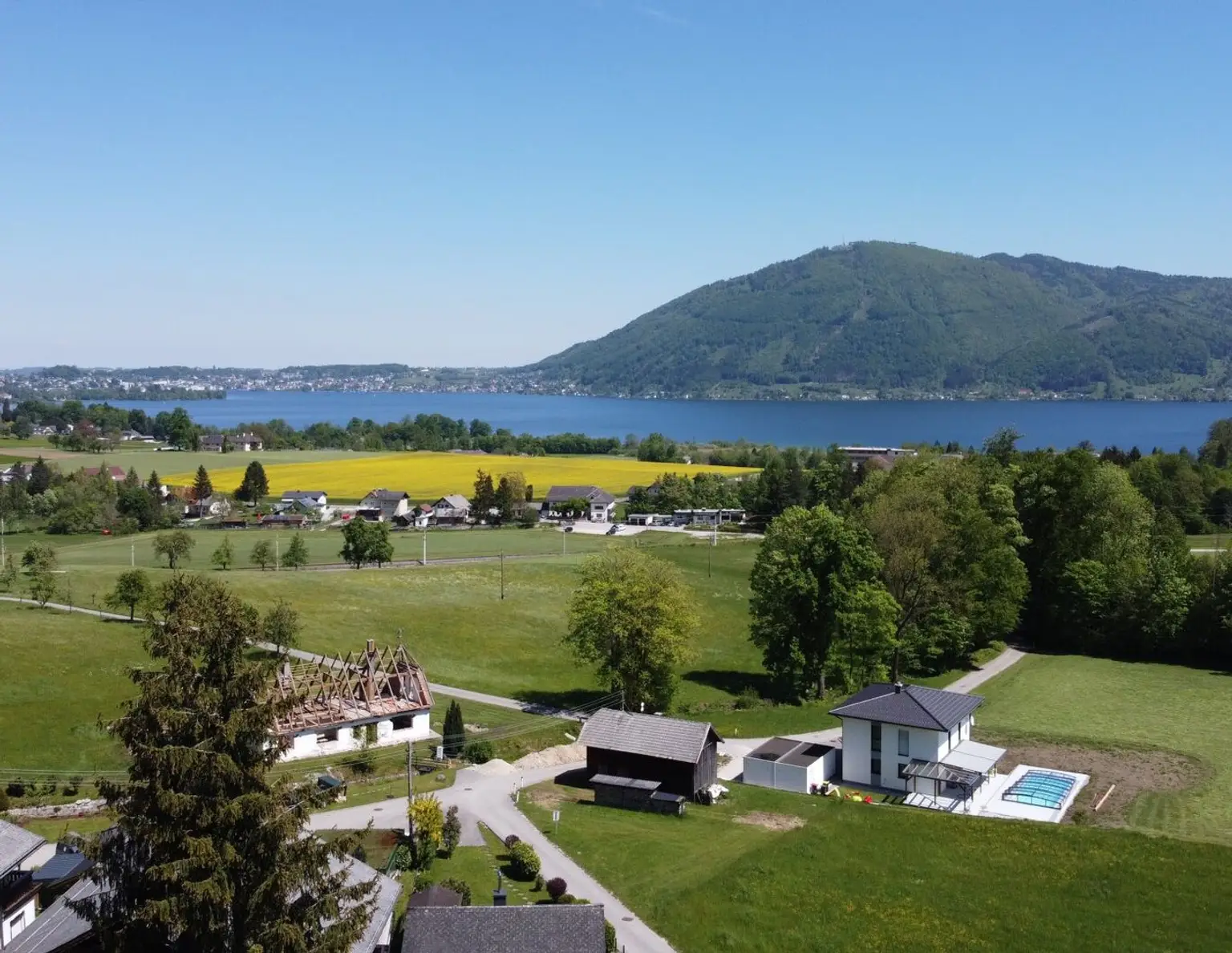 Prestige-Grundstück mit Traunsee-Panorama und Studie für eine Luxusvilla