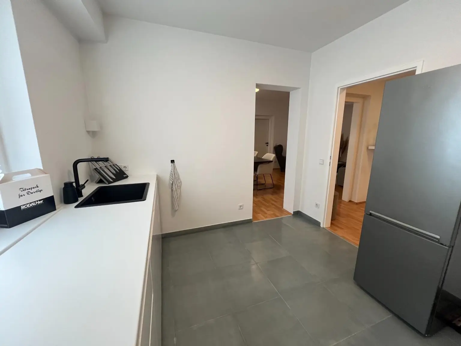 Moderne, gemütliche Wohnung mit Loggia und Tiefgaragenplatz