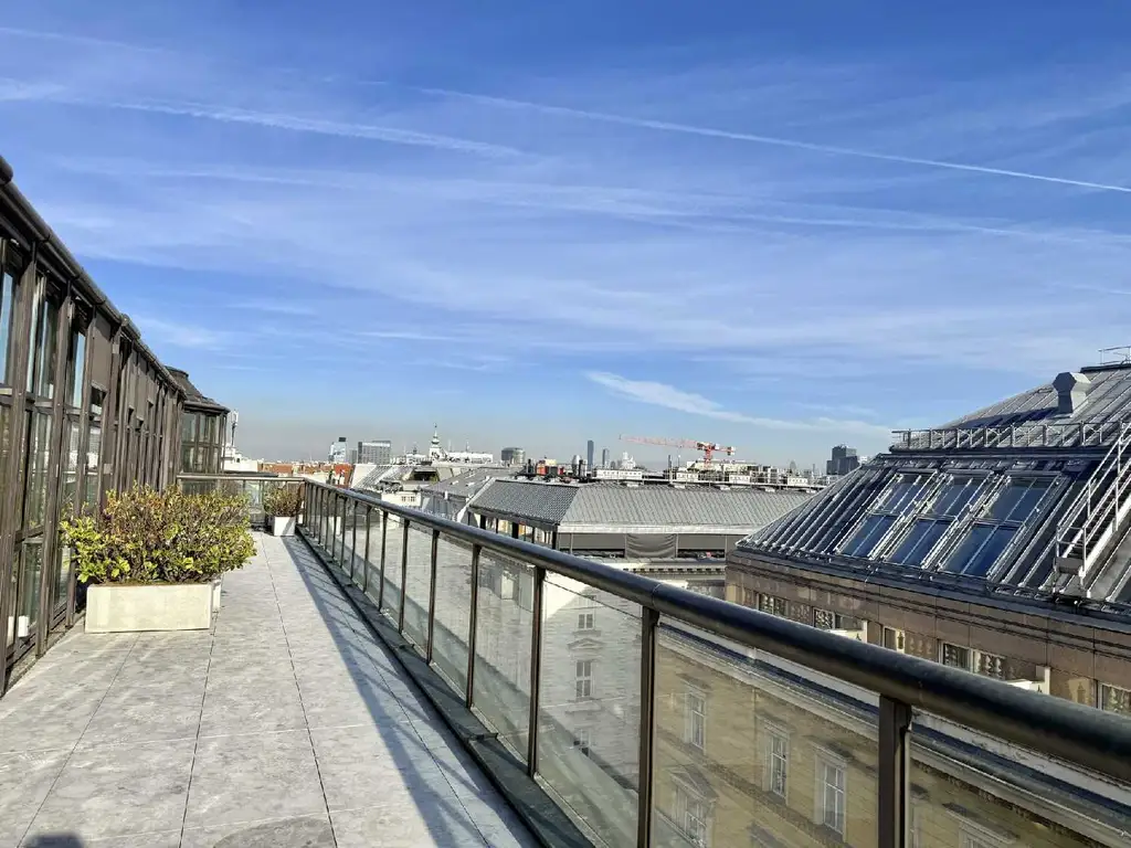 Luxuriös leben über den Dächern Wiens – Dachgeschosswohnungen an der Ringstraße