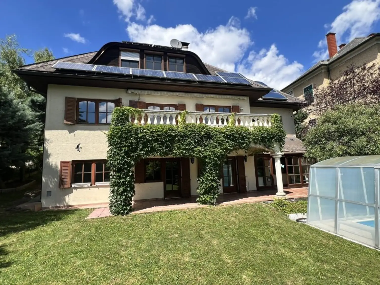 Rarität (!) Großzügige Villa in Badener Bestlage am Mitterberg mit prächtigem Garten - zentrumsnahe (!)