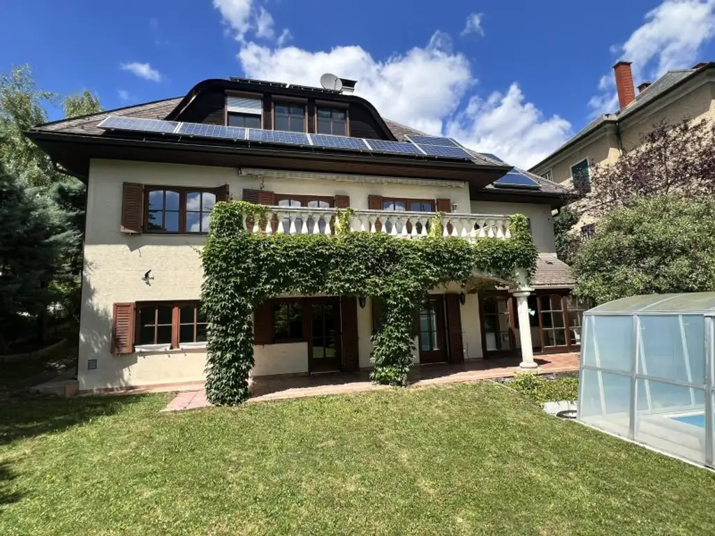 Rarität (!) Großzügige Villa in Badener Bestlage am Mitterberg mit prächtigem Garten - zentrumsnahe (!)