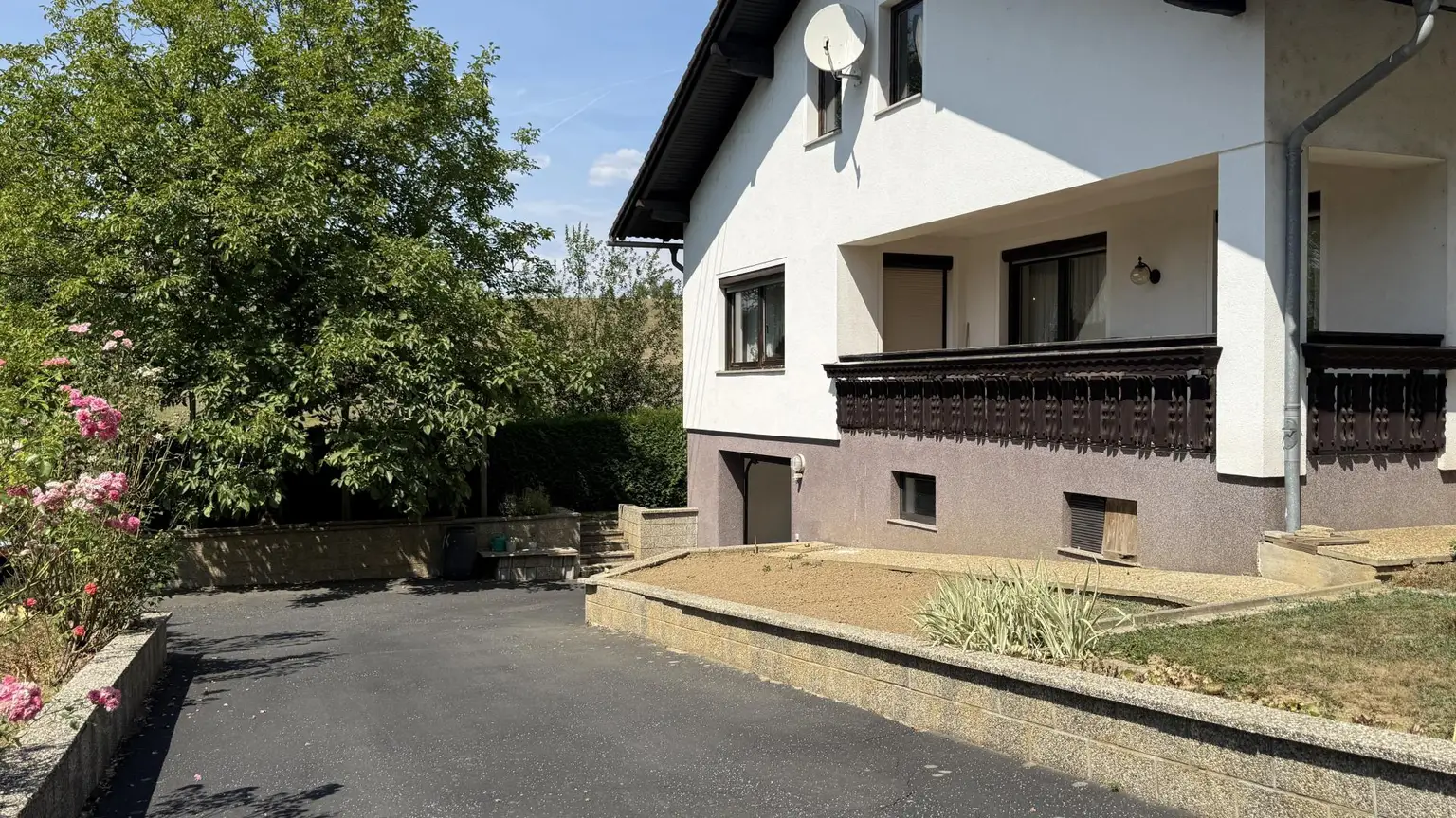 Zufahrt zur Garage
