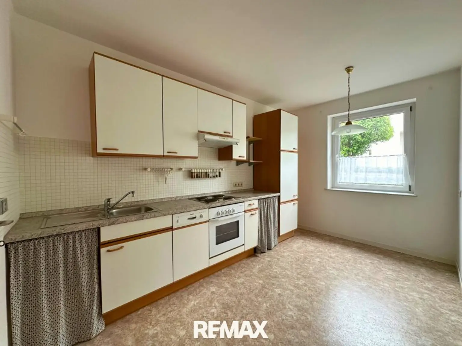 *** Charmante 2-Zimmer-Wohnung mit Loggia & Bergblick in Aflenz ***