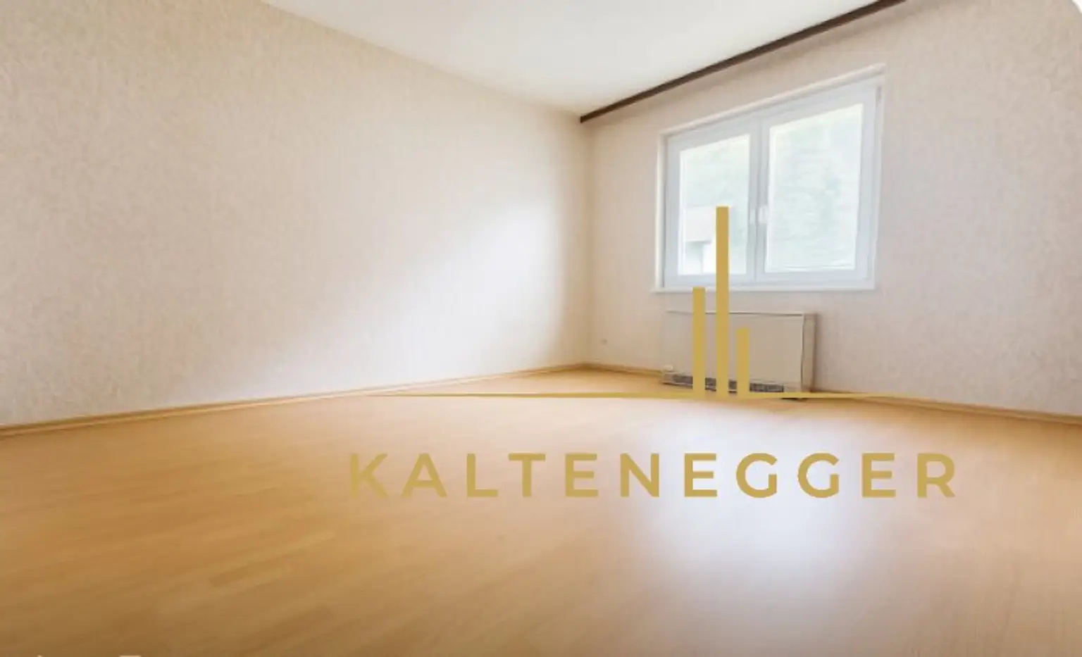 Sanierungsbedürftige 3-Zimmer-Wohnung mit Loggia