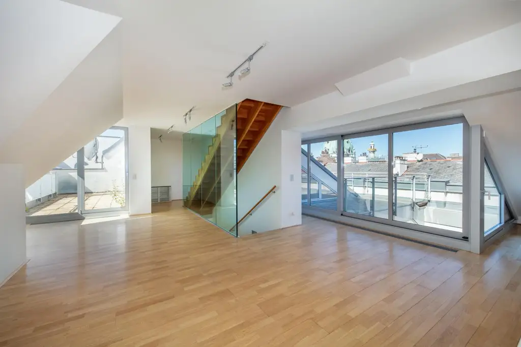 Über den Dingen: Terrassen-Maisonette mit Wiener Skyline