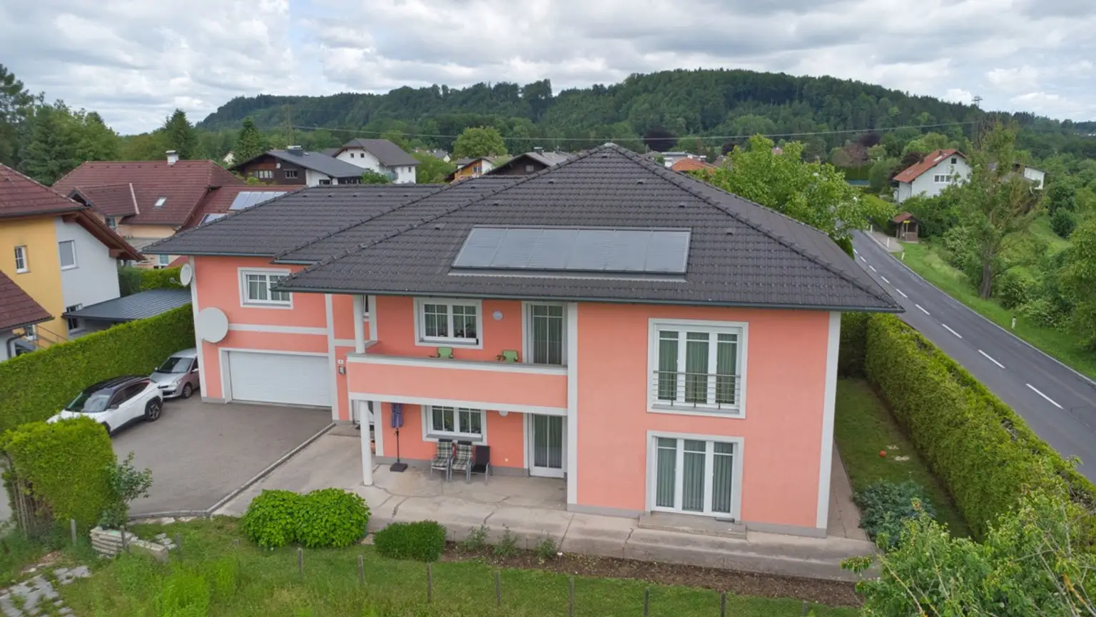 Viel Wohnplatz, wenig Gartenpflege – Ihr neues Zuhause in Regau!