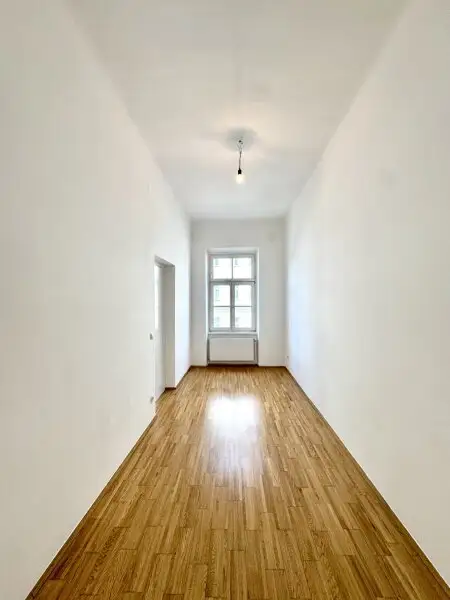 NEU! WG-Geeignete 3,5 Zimmerwohnung in wunderschönem Altbauzinshaus!