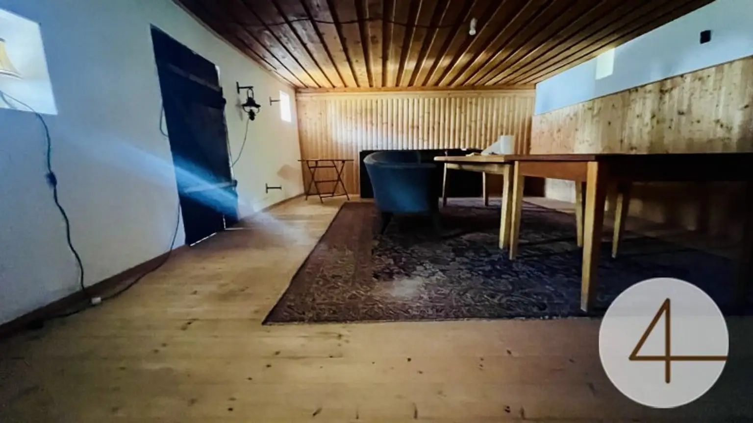 6 Minuten nach Geras - gut erhalten und teils renovierter Vierkanthof - großes Grundstück 2601m² - Brunnen am Grund