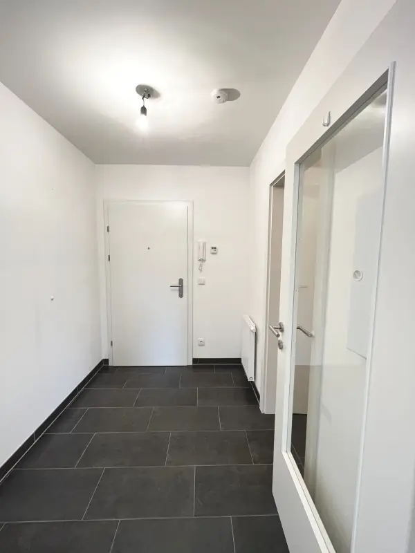 Ruhige 2-Zimmer-Wohnung mit traumhafter Freifläche - mit Blick
in den ruhigen begrünten Innenhof!