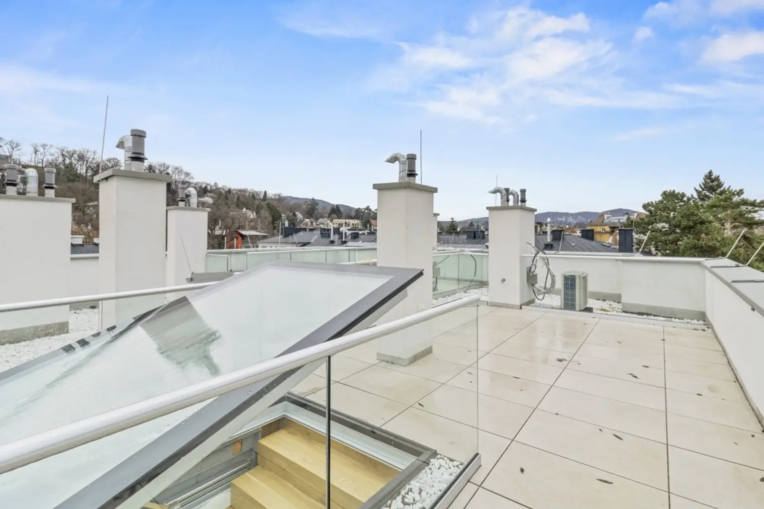 I | ++ NEU ++ STILVOLLE VIER Zimmer mit DACHTERRASSE + Küchengutschein | Prima Service Immobilien