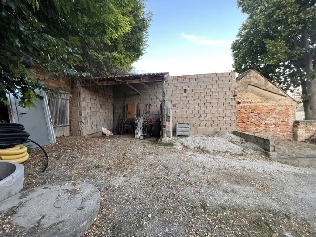 NOTVERKAUF !! Klein-Harras, renoviertes Multifunktionshaus, 30 Minuten von Wien Donaustadt