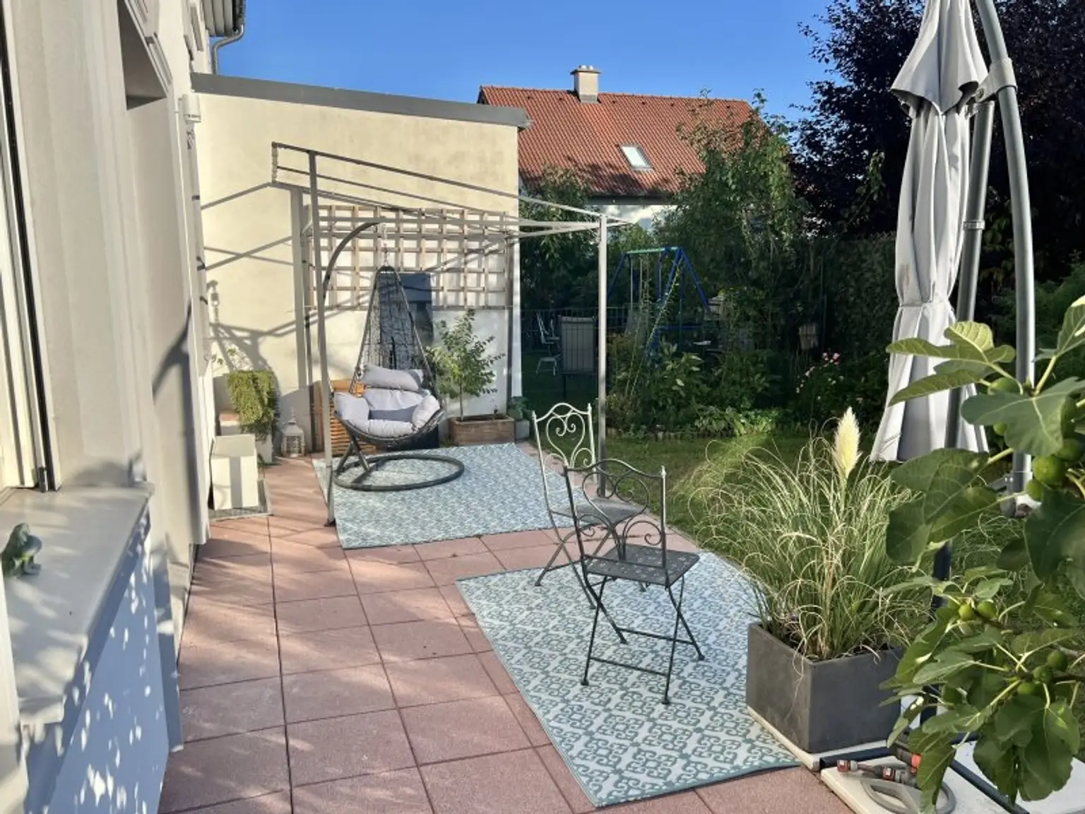 Moderne Doppelhaushälfte Nähe Wien mit 5 Schlafzimmern