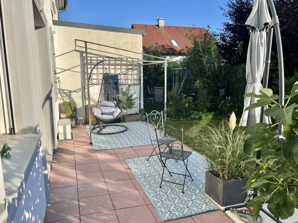Moderne Doppelhaushälfte Nähe Wien mit 5 Schlafzimmern