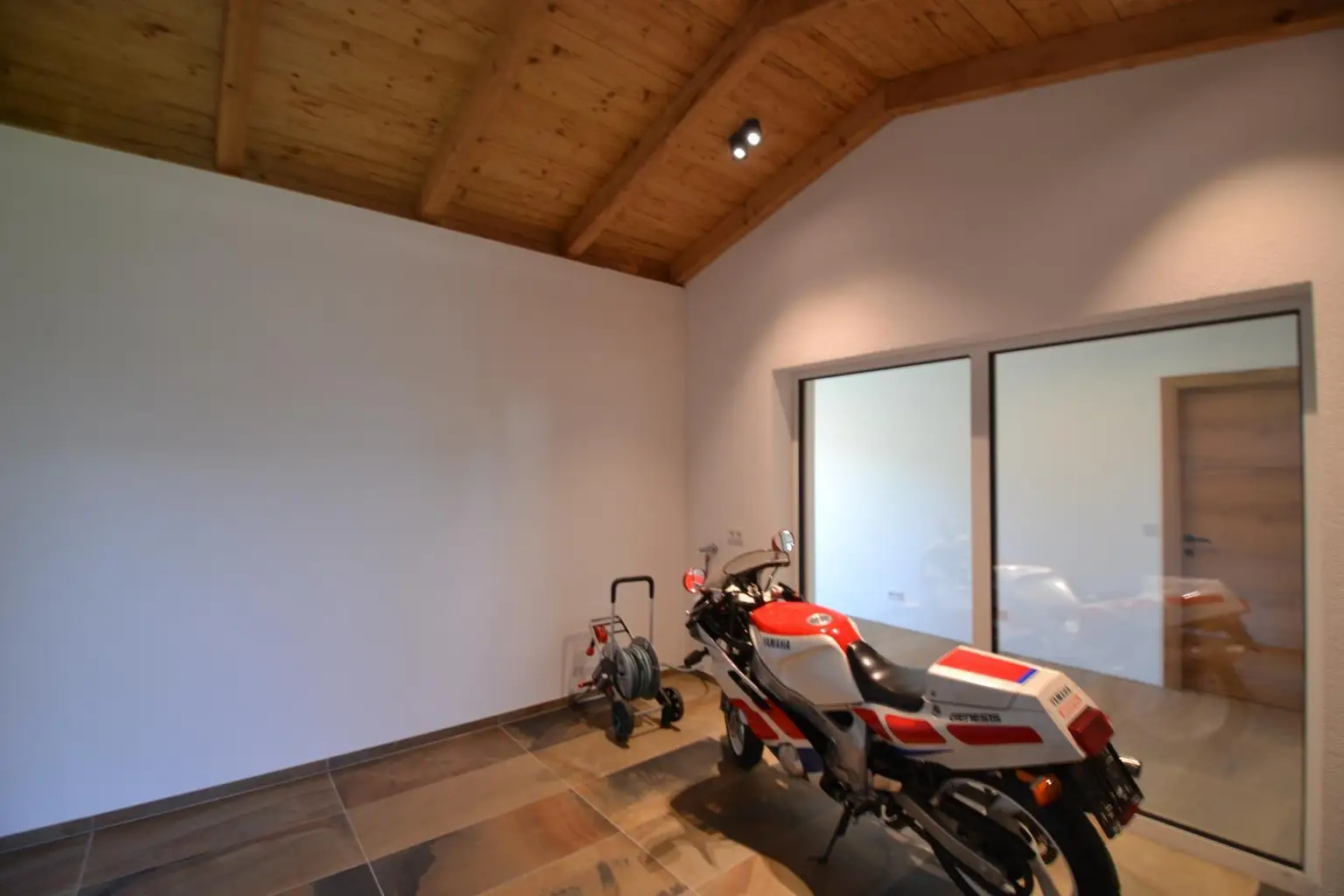 Stellplatz Motorrad EG