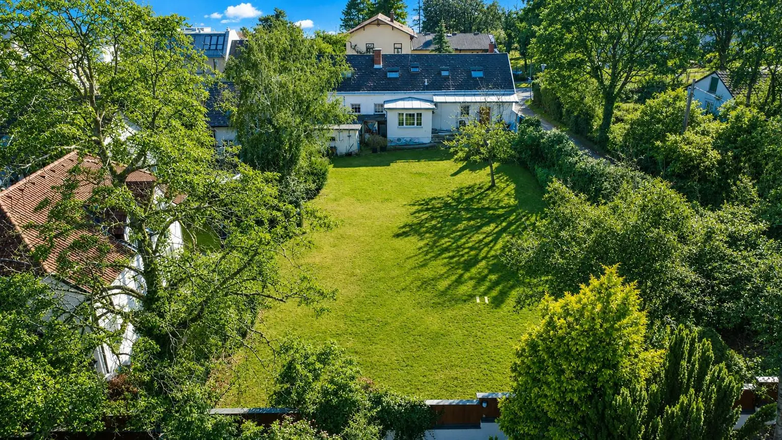 Bild 26, Haus-Hinterseite mit Garten