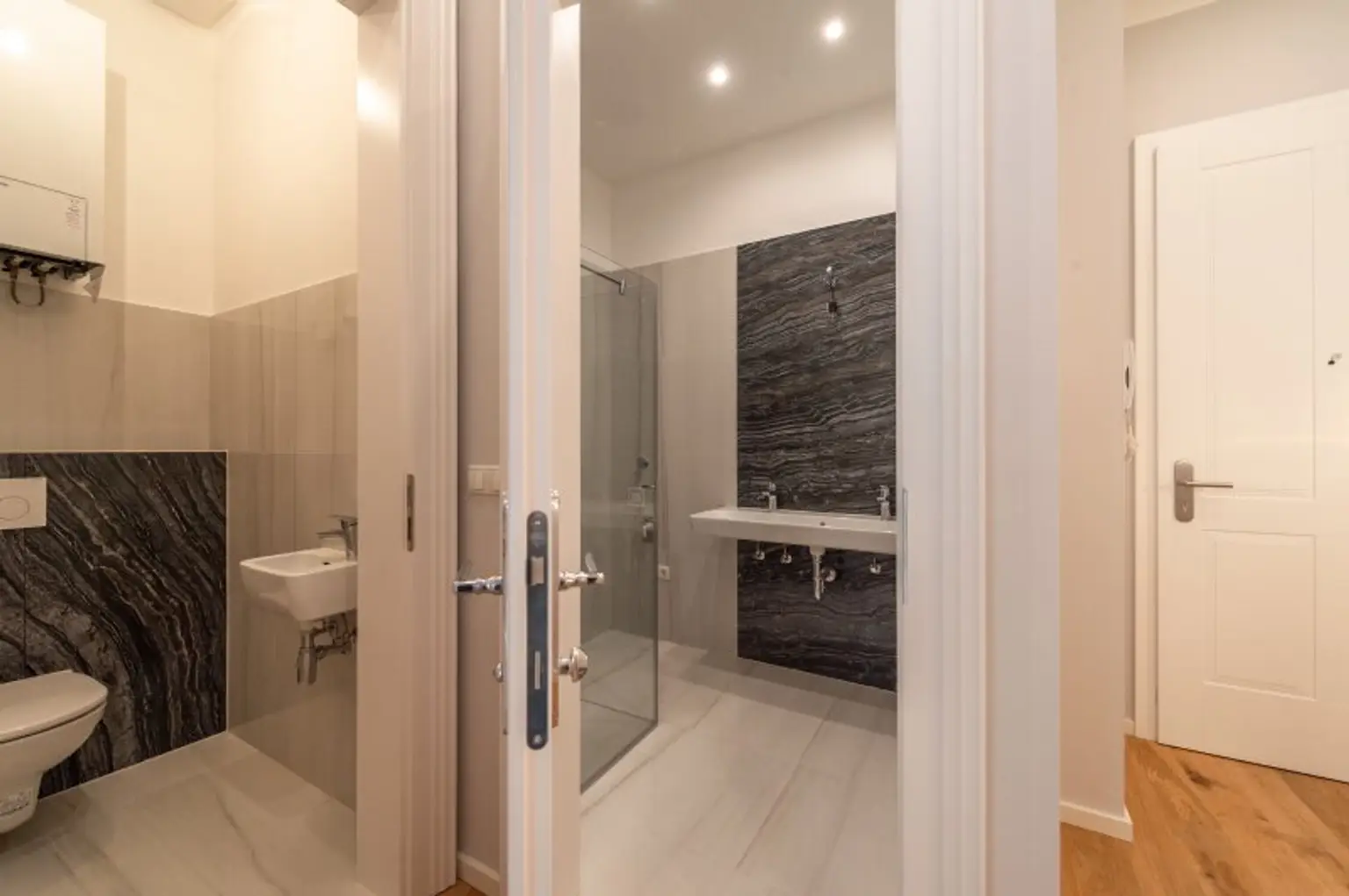 ++NEU++ Top-sanierte 2-Zimmer Altbau-Wohnung in aufstrebender Lage!