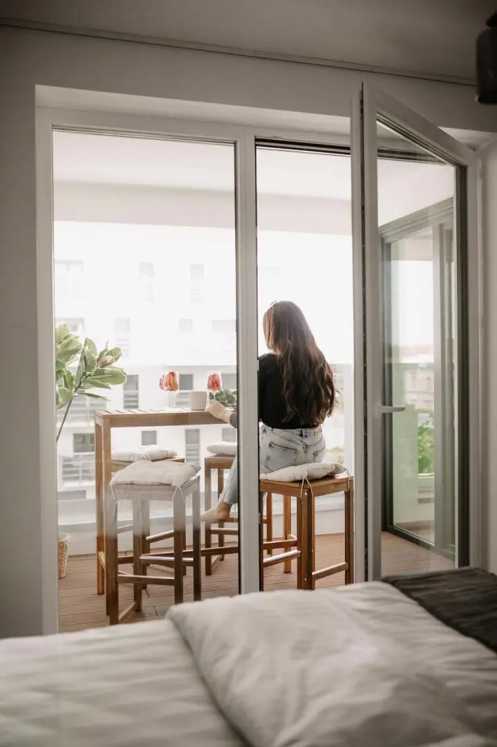 Modern Living im Erstbezug – Stilvolle 2-Zimmer-Dachgeschosswohnung mit Loggia & Klimakomfort