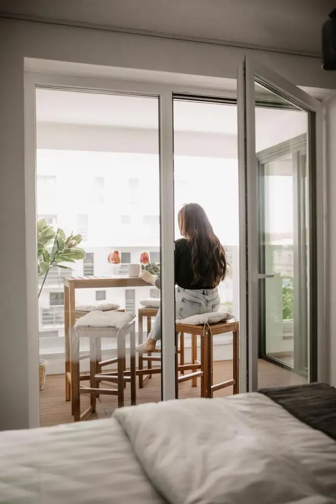 Modern Living im Erstbezug – Stilvolle 2-Zimmer-Dachgeschosswohnung mit Loggia & Klimakomfort