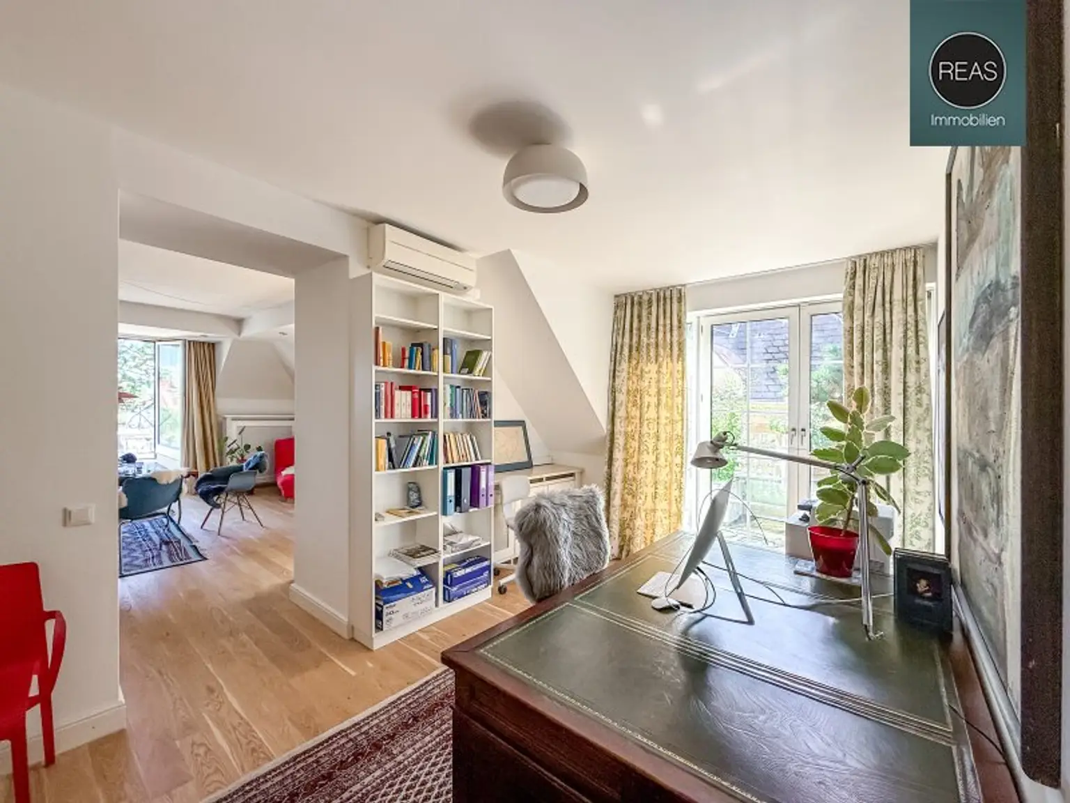 Döblinger Cottage ! Klimatisiertes Luxus - Dachgeschoss - Apartment mit 2 Terrassen! Garage verfügbar!