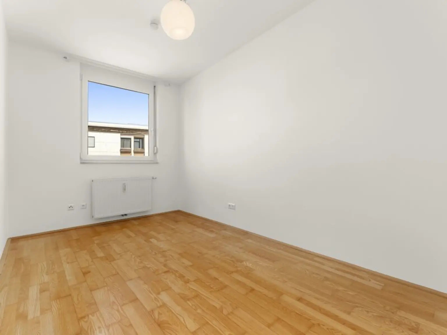 Traumhafte und junge 4 Zimmer 110m² Terrassenwohnung plus 2 Tiefgaragenplätze - Stadtwohnung - Hans-Sachs-Straße