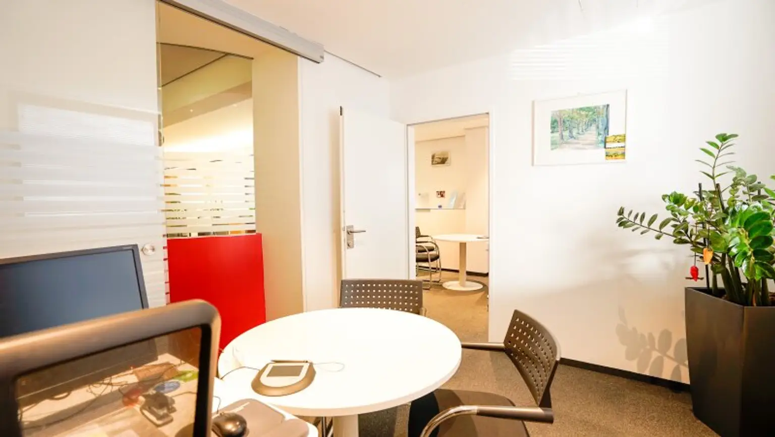 Ab sofort: zu Mieten: Großzügiges Geschäftslokal im Herzen von Igls