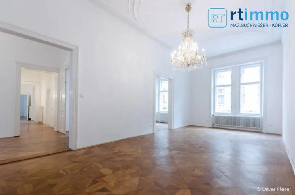 REPRÄSENTATIVE KLASSISCHE BEL ETAGE WOHNUNG IM BOTSCHAFTSVIERTEL