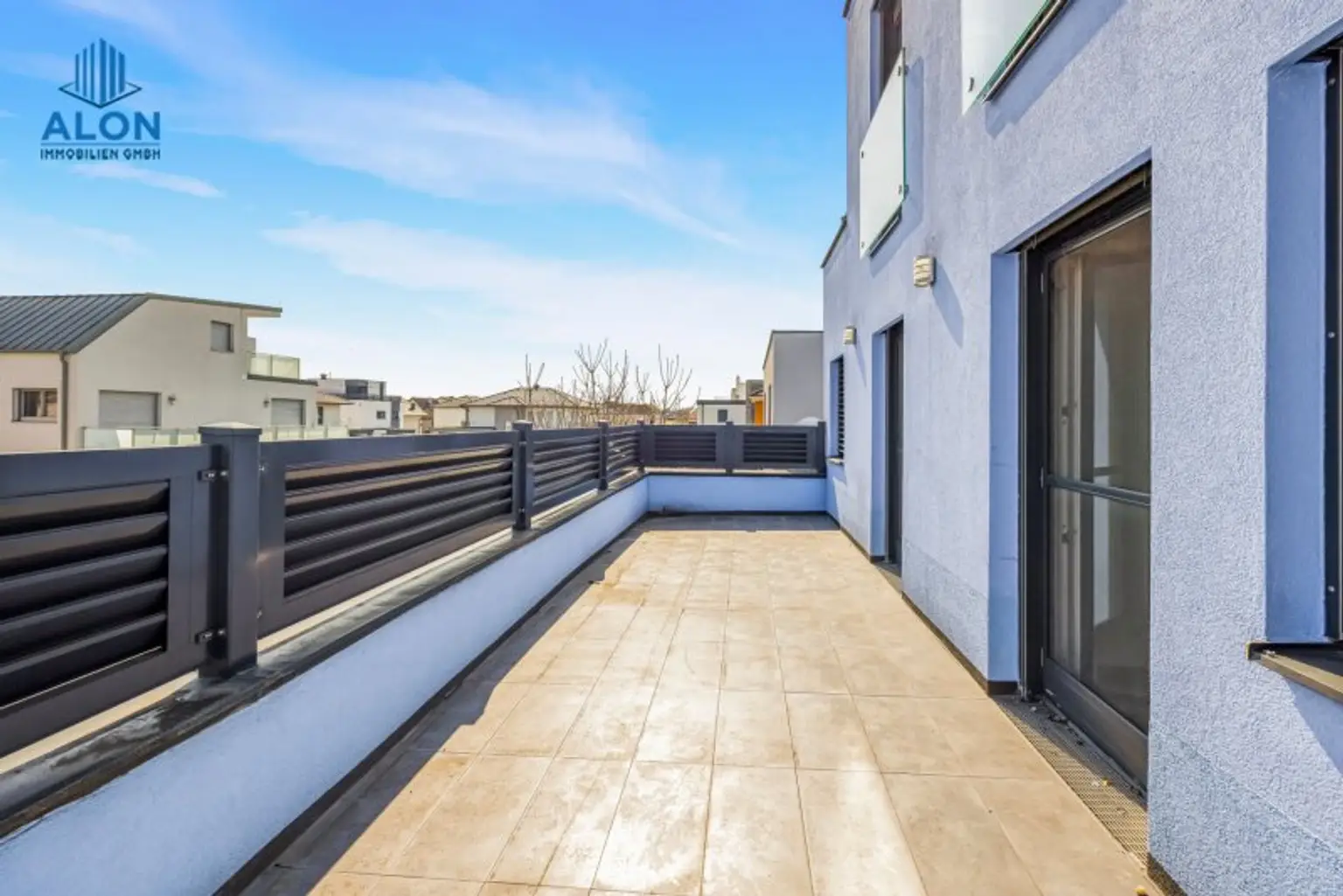 EXKLUSIVES WOHNHAUS | WOHNTRAUM | GROSSER GARTEN MIT WHIRLPOOL & SAUNA