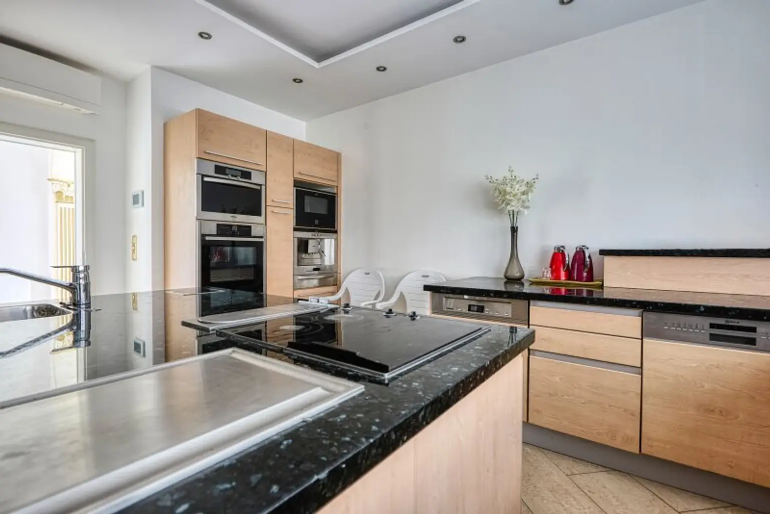 ++ EINE KLASSE FÜR SICH ++ Exklusive 9-Zimmer Villa mit Panoramablick über Wien