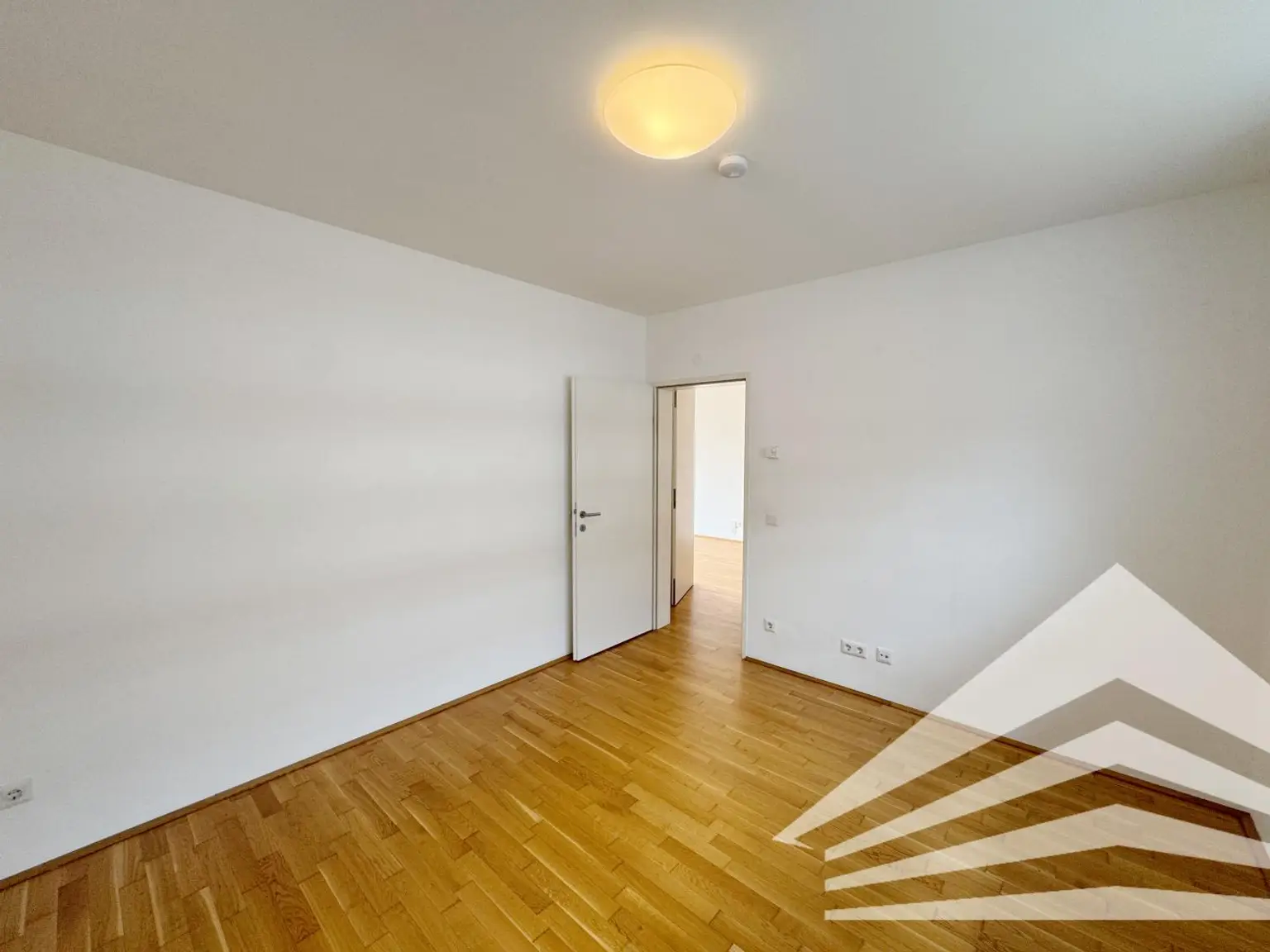 2. Schlafzimmer