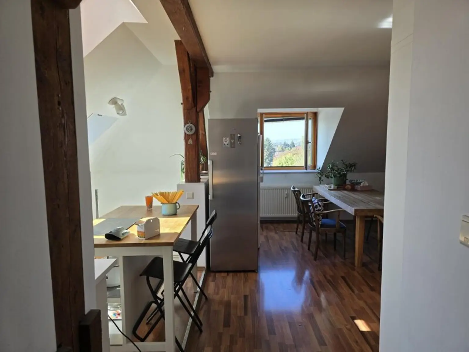 Exklusive Stadtwohnung mit großzügiger Fläche, 5 Zimmer und hochwertiger Ausstattung - Perfekt für Familien!