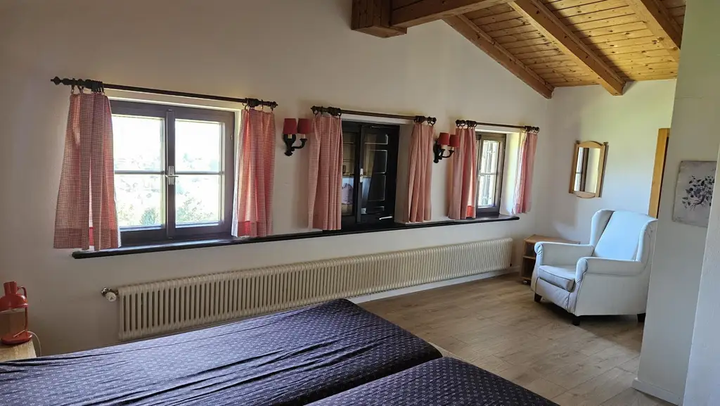 Haus in einzigartiger Alleinlage mit toller Aussicht!