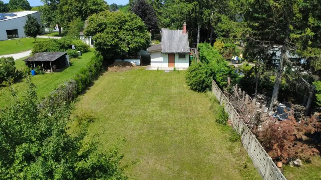 Großzügiges Baugrundstück mit viel Potential in Strasshof – Silberwald