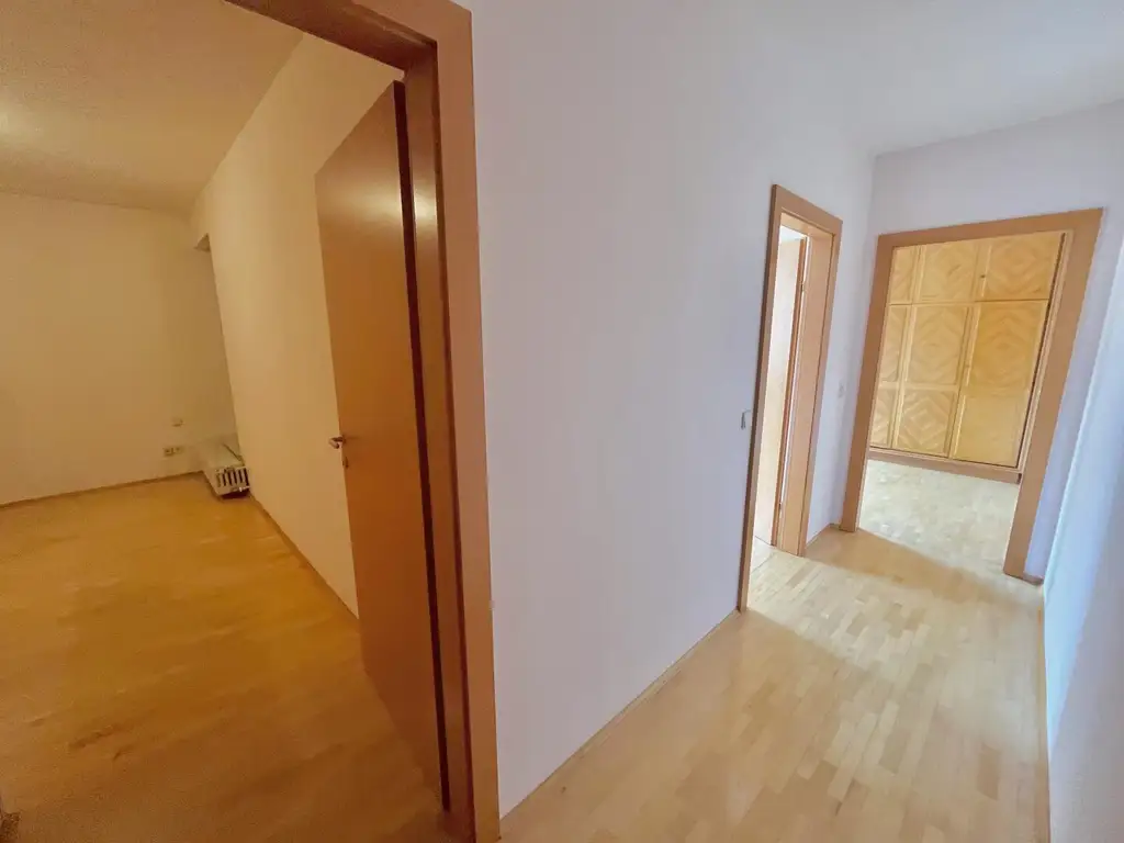 TOP LAGE GEIDORF: Barrierefreie 4 Zimmer Wohnung mit Balkon + Tiefgarage