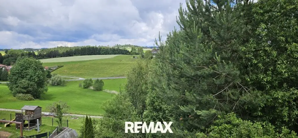 Kompaktes Einfamilienhaus mit großzügigem Garten in Bad Zell