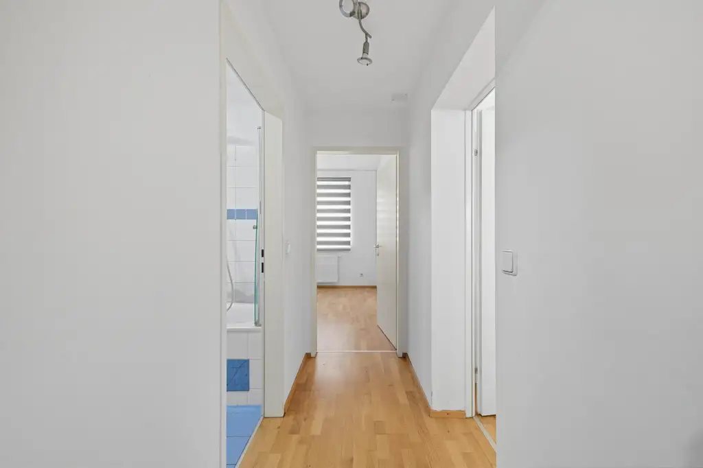 Neuwertige 4-Zimmer Wohnung mit Terrasse und Tiefgaragenplatz in Korneuburg!