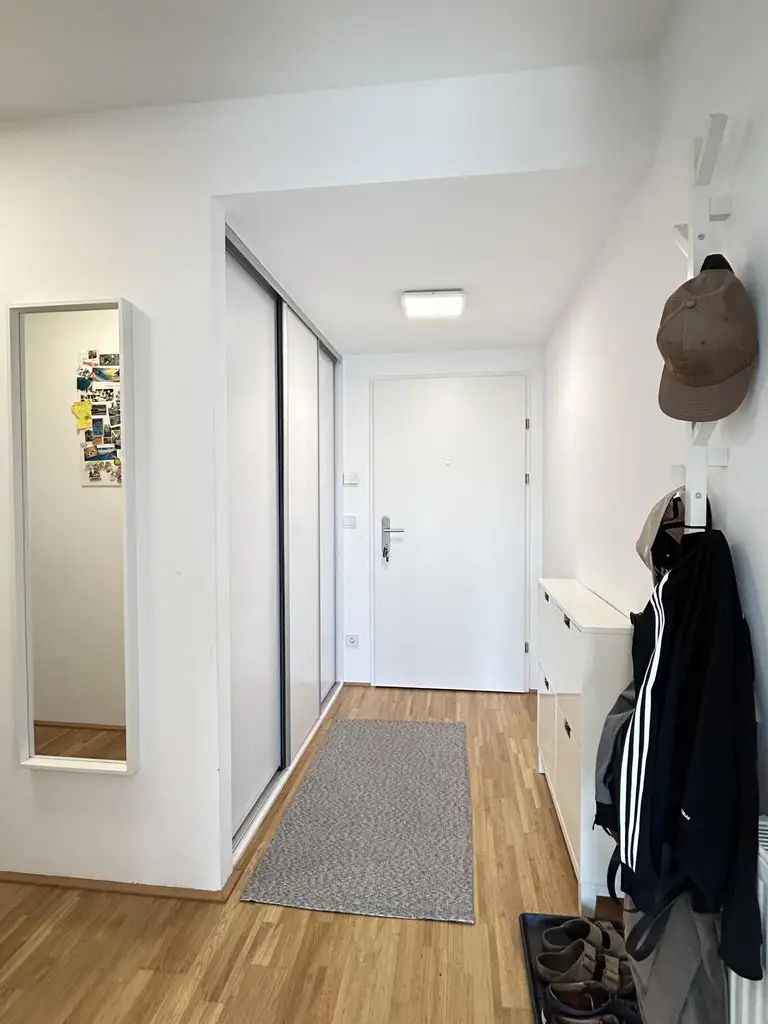 Sehr schöne 2-Zimmer Balkonwohnung, die sich sehen lassen kann!