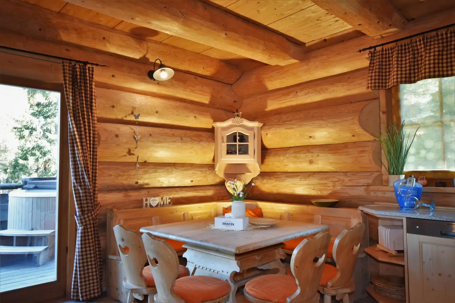 GOLDEN EAGLE - ein außergewöhnliches & exklusives Rundholzchalet