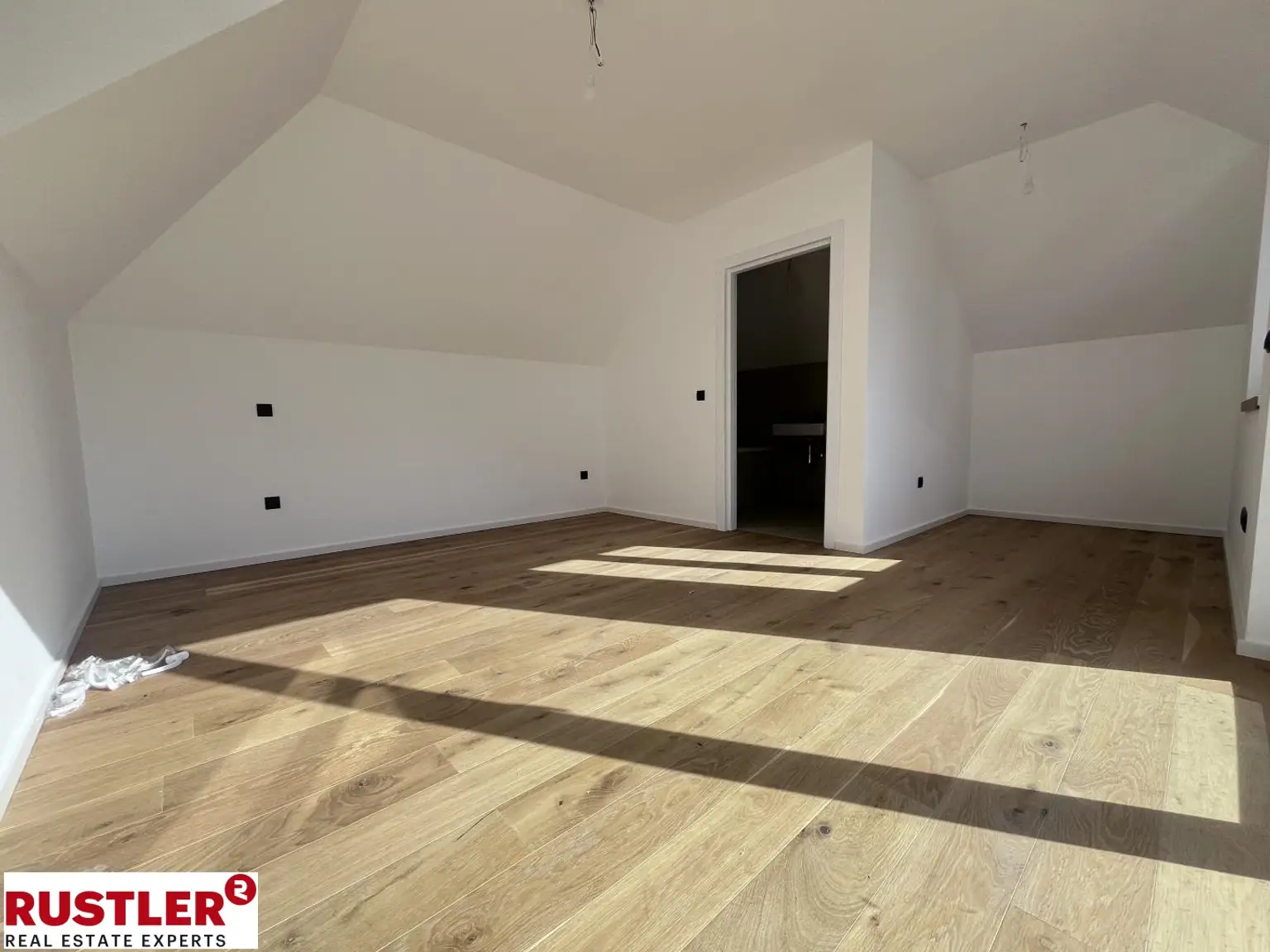 Eiinzigartige Dachgeschoss-Maisonette mit 3 Terrassen & Fernblick | ERSTBEZUG am Reinlpark