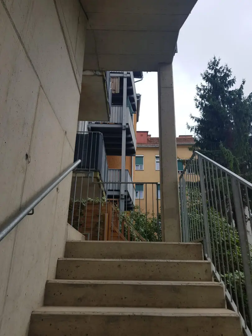 Ruhig gelegene 2,5 Zimmerwohnung mit Balkon in Eggenberg!