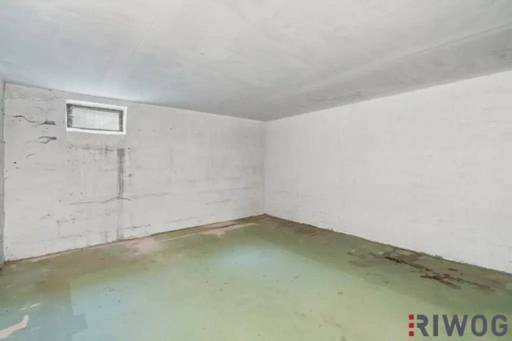 4 Zimmer - Loggia - Stellplatz - Top Infrastruktur- Ruhelage nahe dem Maurer Berg