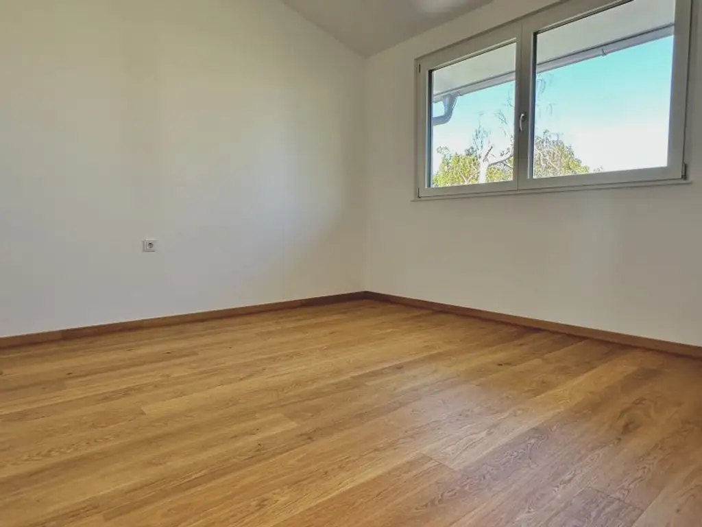 Moderne Doppelhaushälfte inkl. Stellplatz! Grünruhelage Nahe Lobau! Gute Anbindung in die Innenstadt! Provisionsfrei für den Käufer
