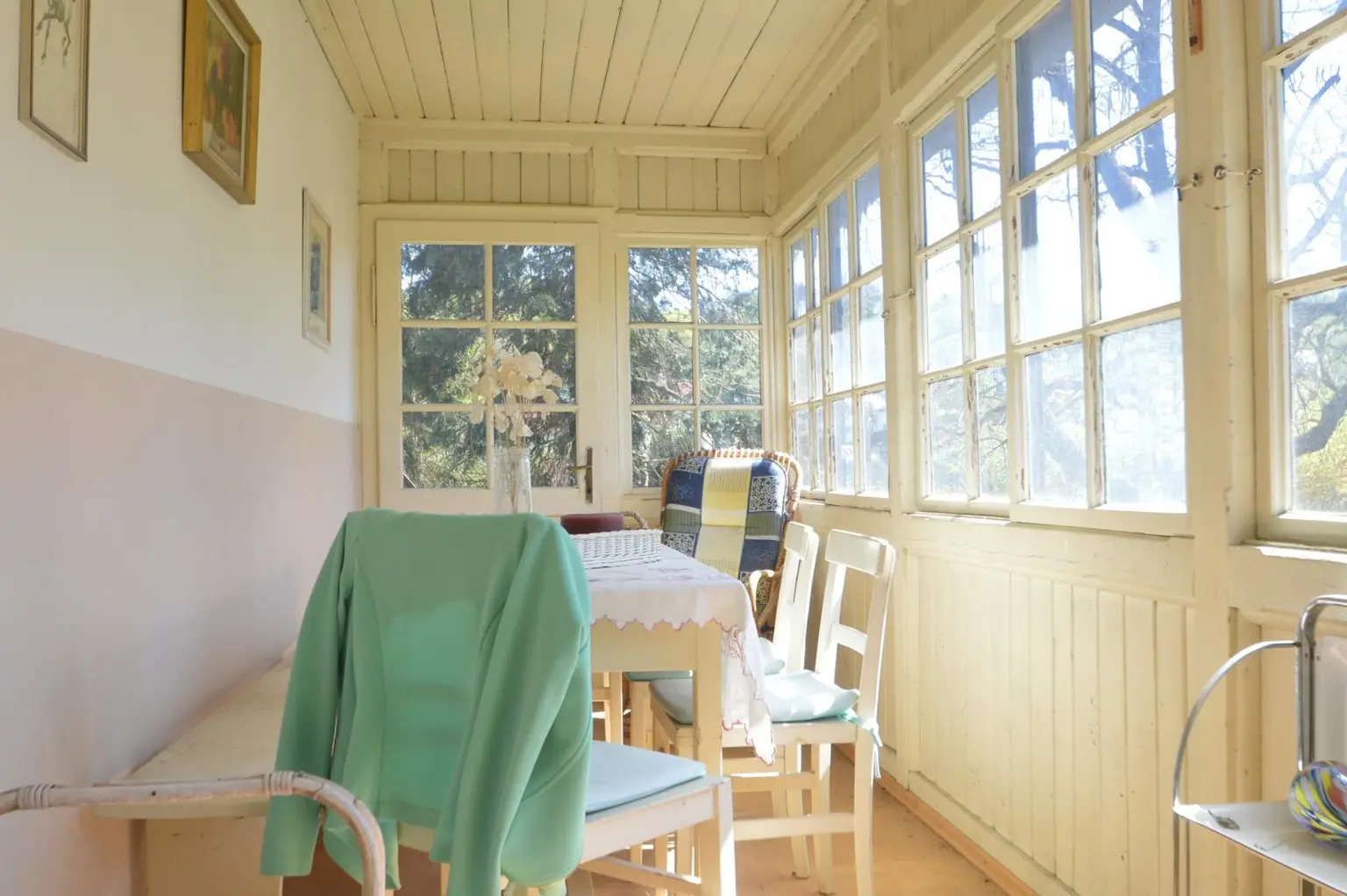 Glasveranda nach Südosten gerichtet