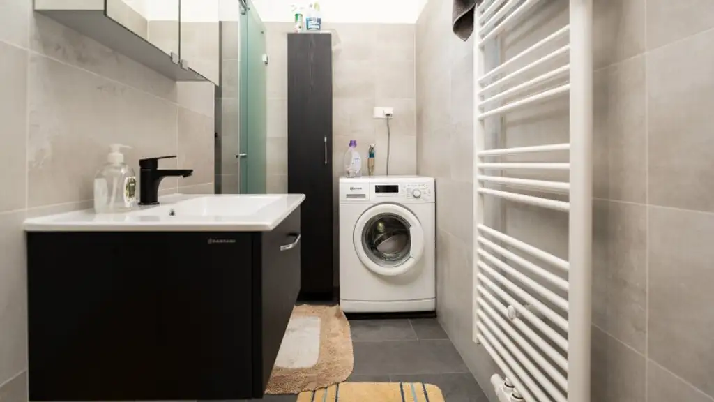 Kapitalanlage mit Potential – 2 Häuser auf Eckgrundstück mit rund 938 m² Grundstücksfläche!