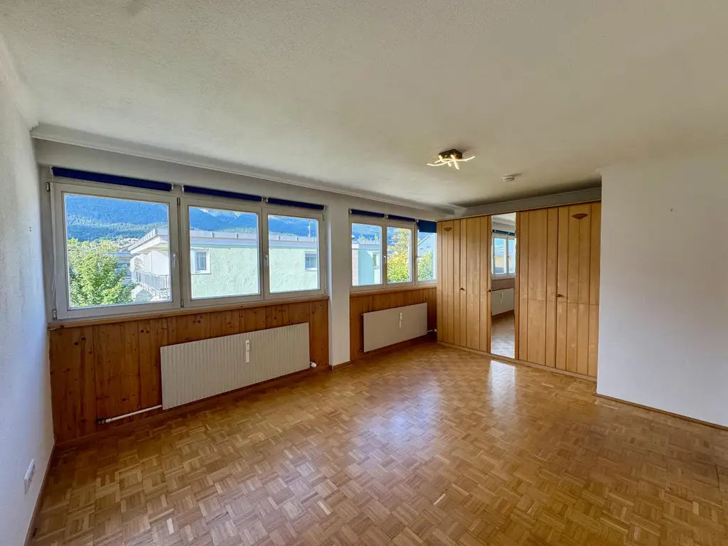 97 m² Dachgeschosswohnung mit Balkon & Tiefgarage