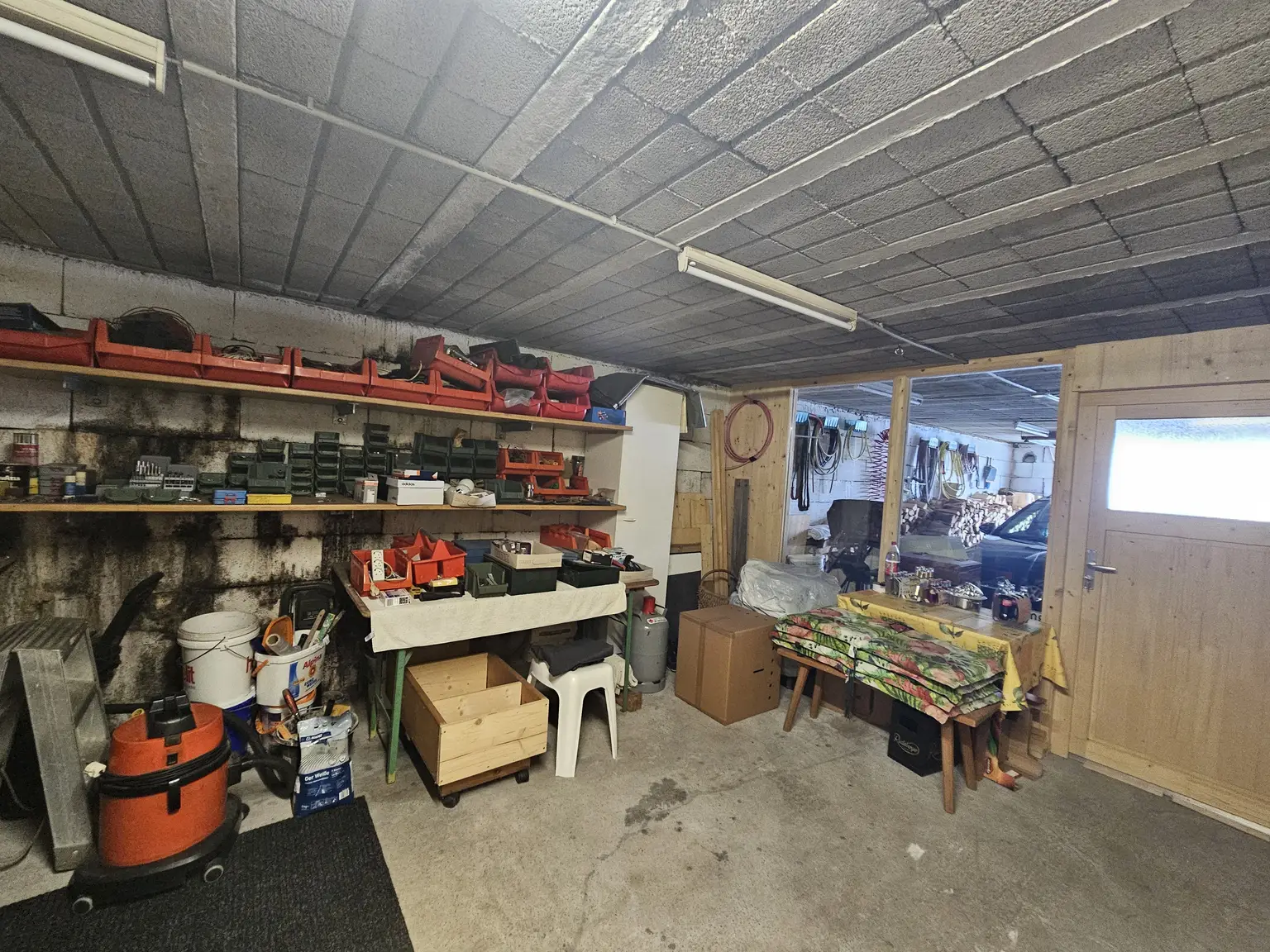 Gepflegtes Landhaus mit insgesamt 5 Wohnungen