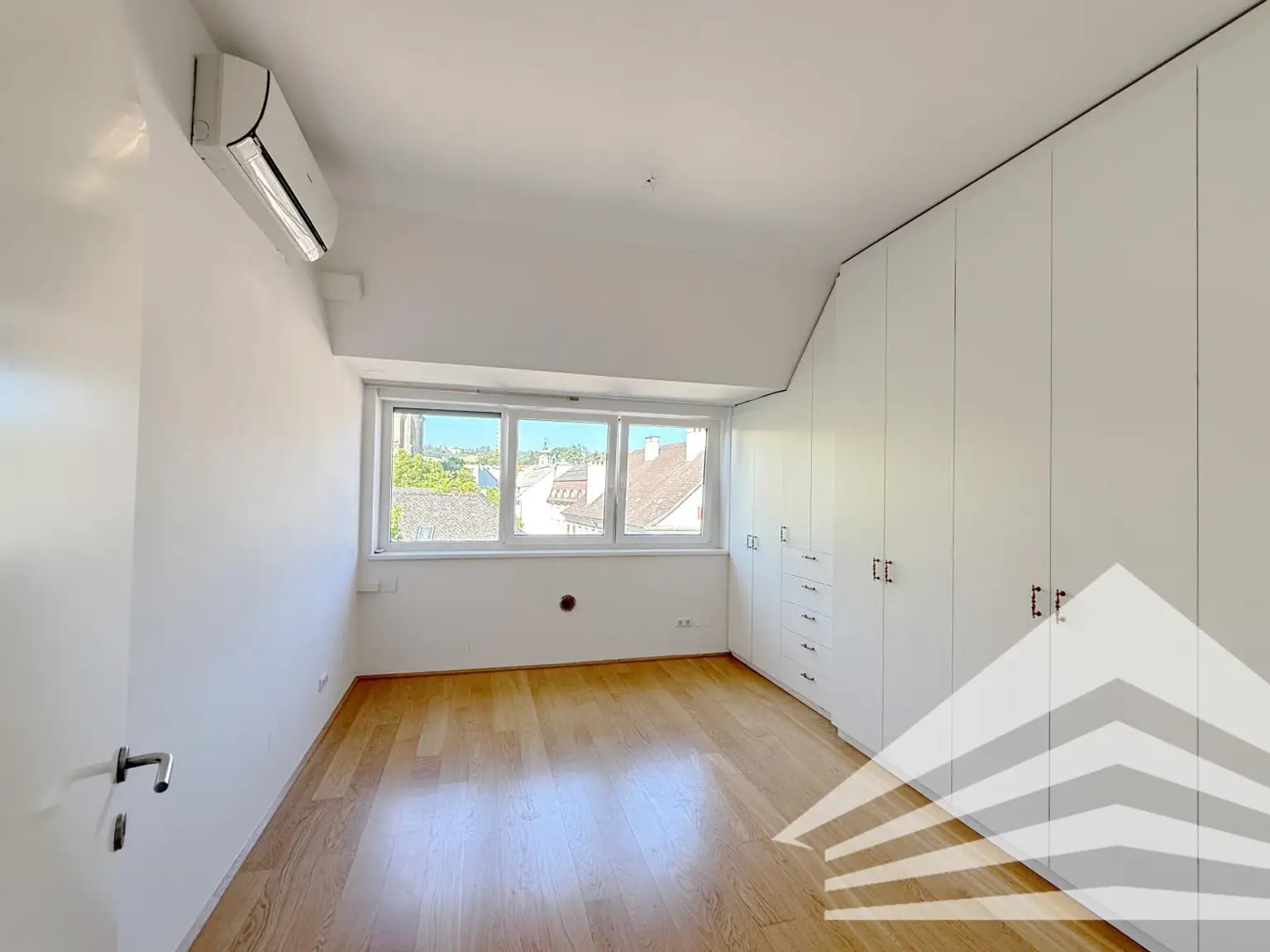 168 m² Penthouse in bester Innenstadtlage! Feine Ausstattung + PP inkl.!