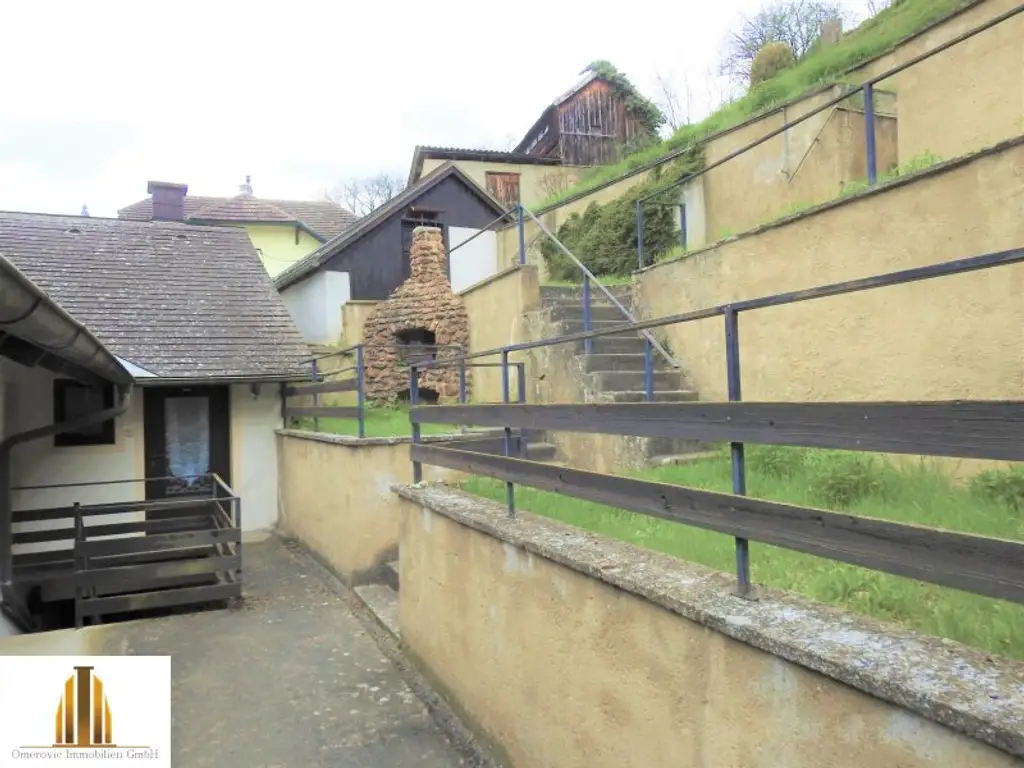 Ehemaliges Gästehaus im Villencharakter mit Blick auf die Rosenburg im Kamptal (Waldviertel)! 6,5 km von Horn entfernt!